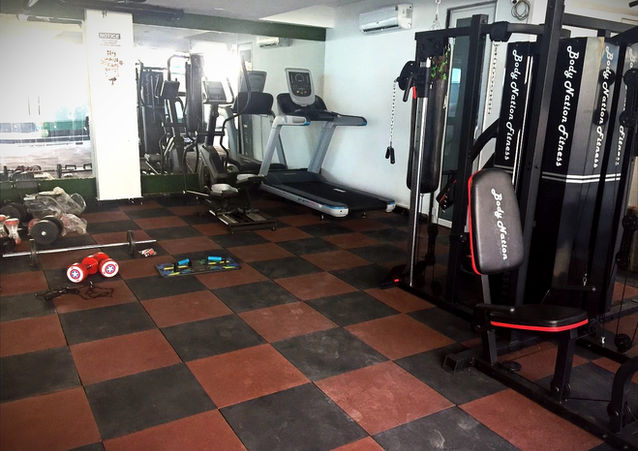 Gym Facility in gurgaon pg (3)_edited.jpg