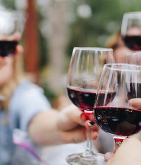 Brindisi di vino
