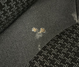 Trou de cigarette sur tissu de sellerie automobile = une solution le smart repair
