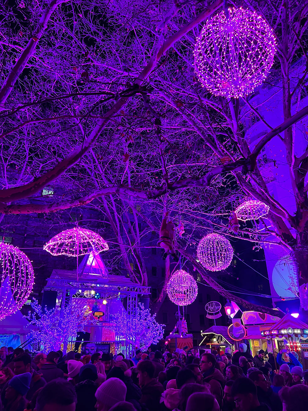 The Pink Christmas Market in Glockenbach :)