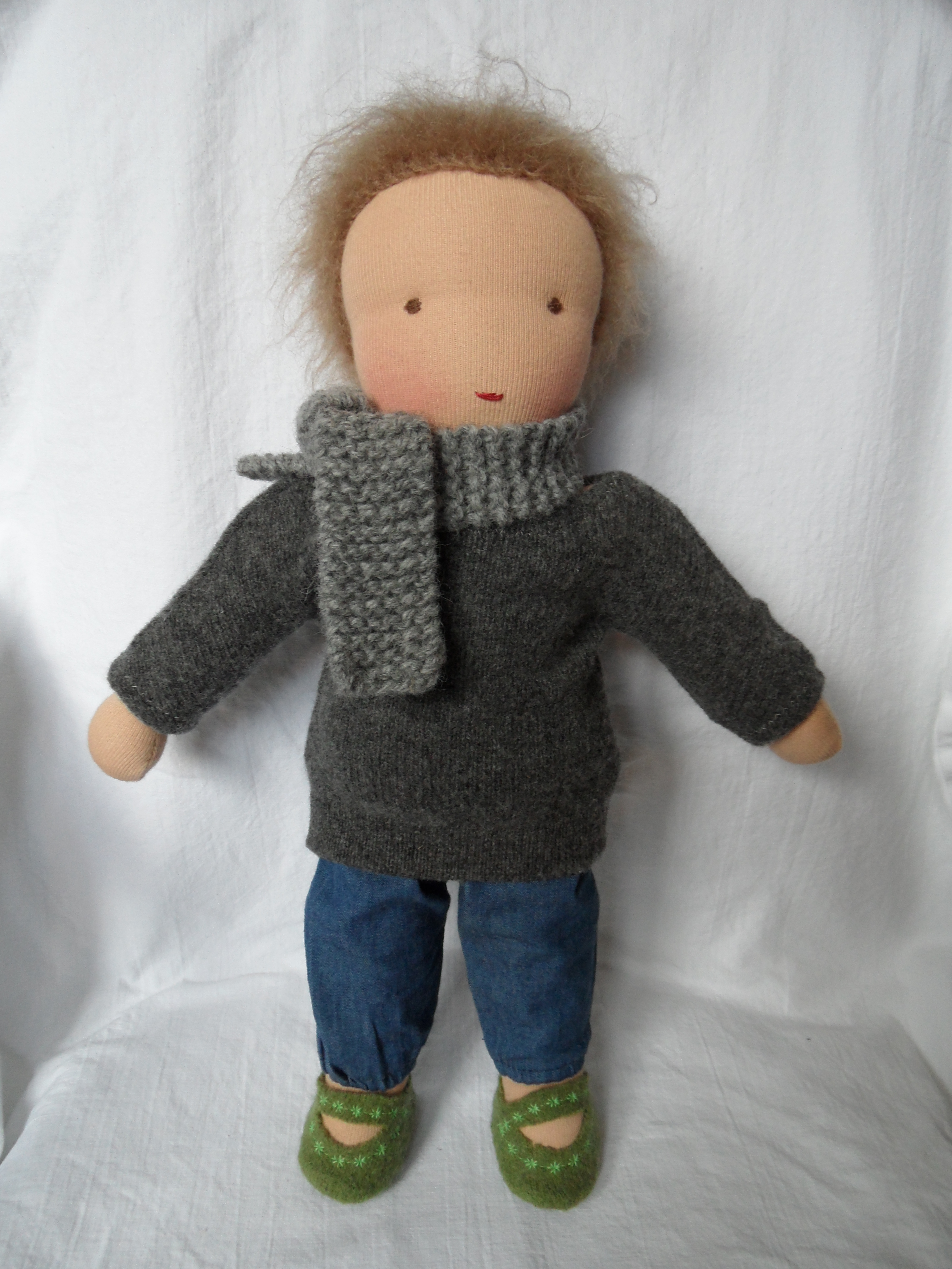 Waldorfpuppe (10) 135,-