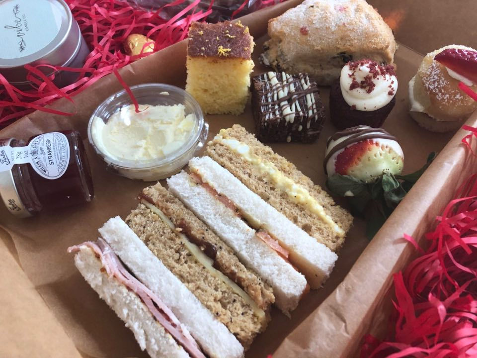 Thumbnail: Celebration Gift Package