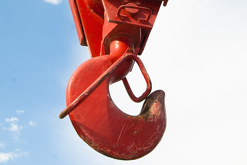 WEB FOTO PLUMA GRUA modificada shutterstock_96281735_edited.jpg