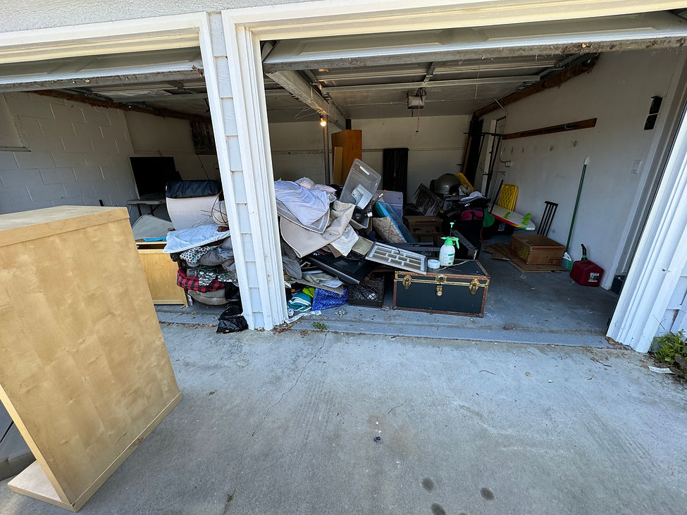 Junk Removal Service In a Garage Cleanout
