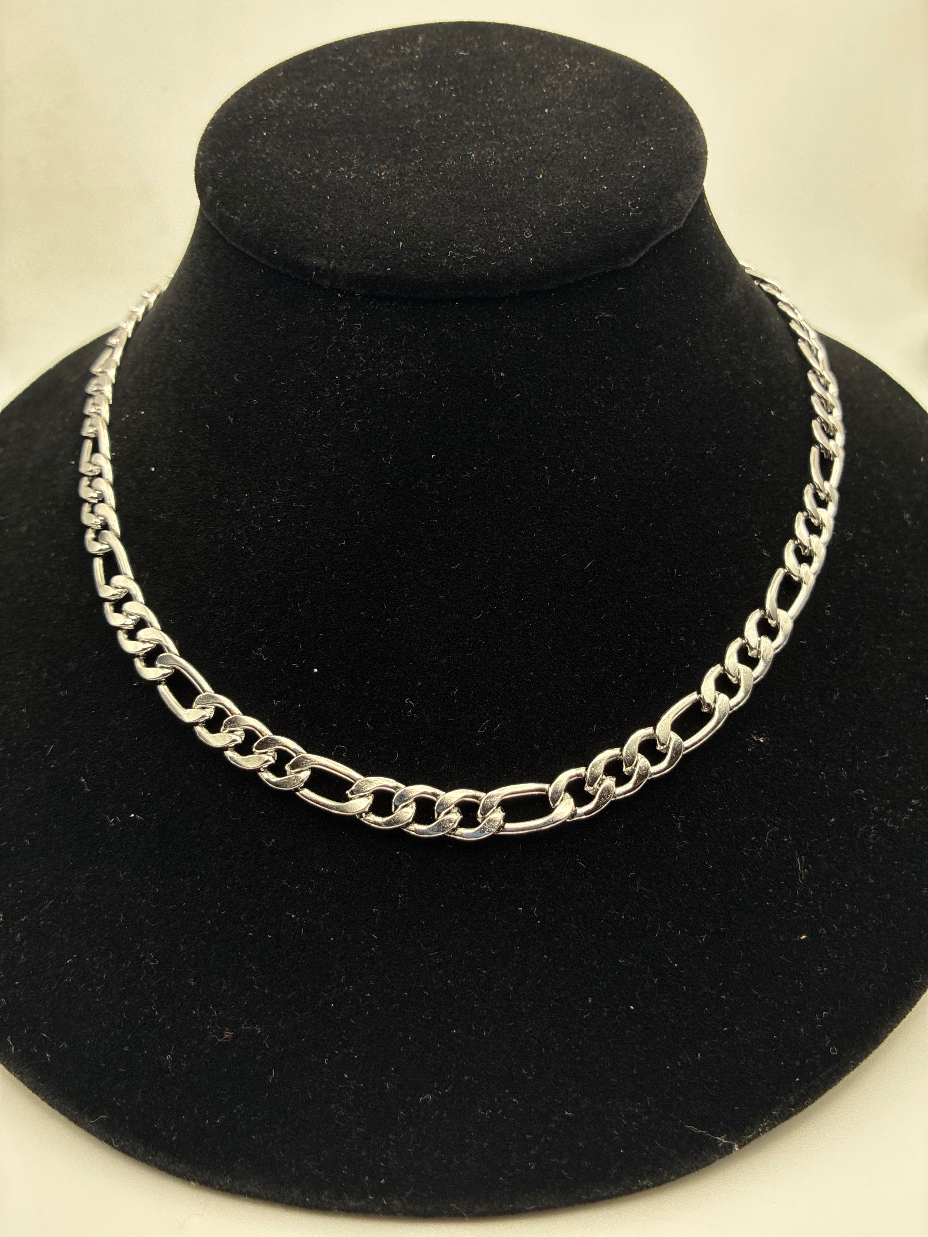 11mm VYRIA Figarro Chain