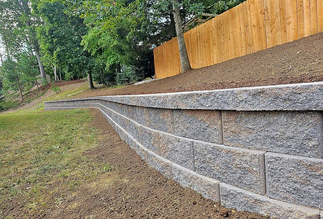 Closeup of a medium-sized retention wall.