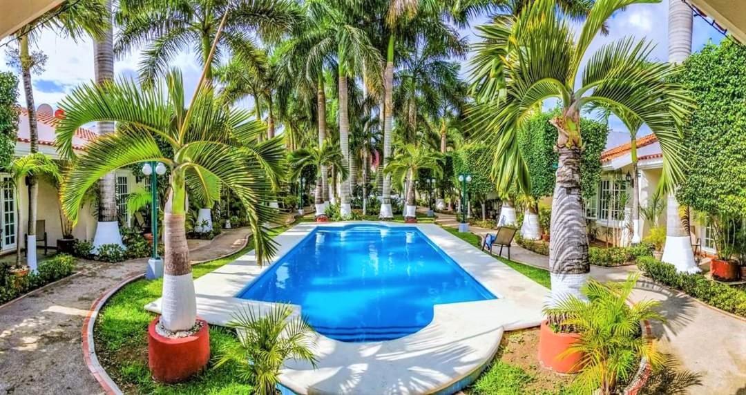 Piscina en Hotel Tulipanes Cancun