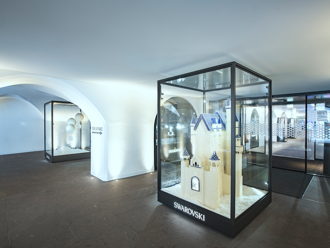 gingerbread castle made with Swarovski diamonds - 3d design