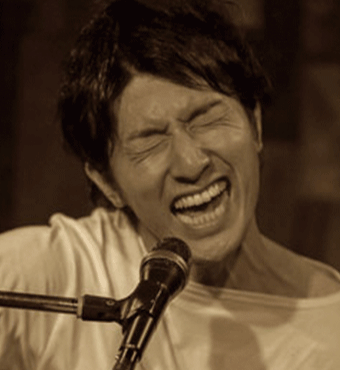 及位光矢（のぞき　こうや）