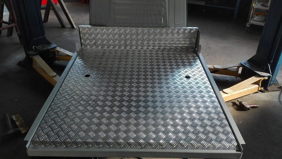 Miniatura: rivestimento cassone Ape 50