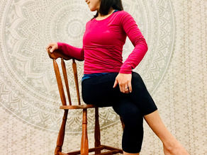 ねじりのポーズ①