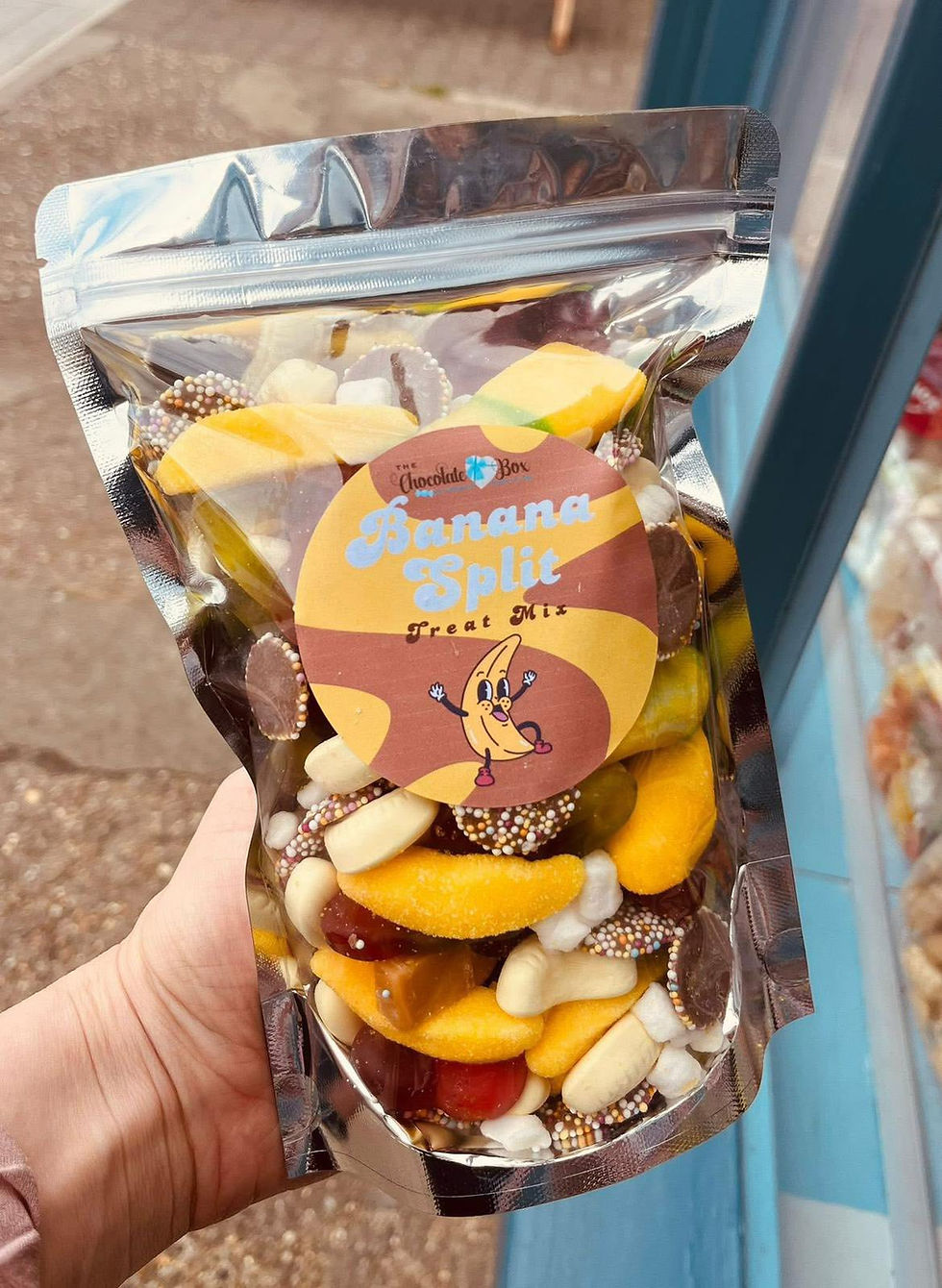 BANANA SPLIT TREAT POUCH