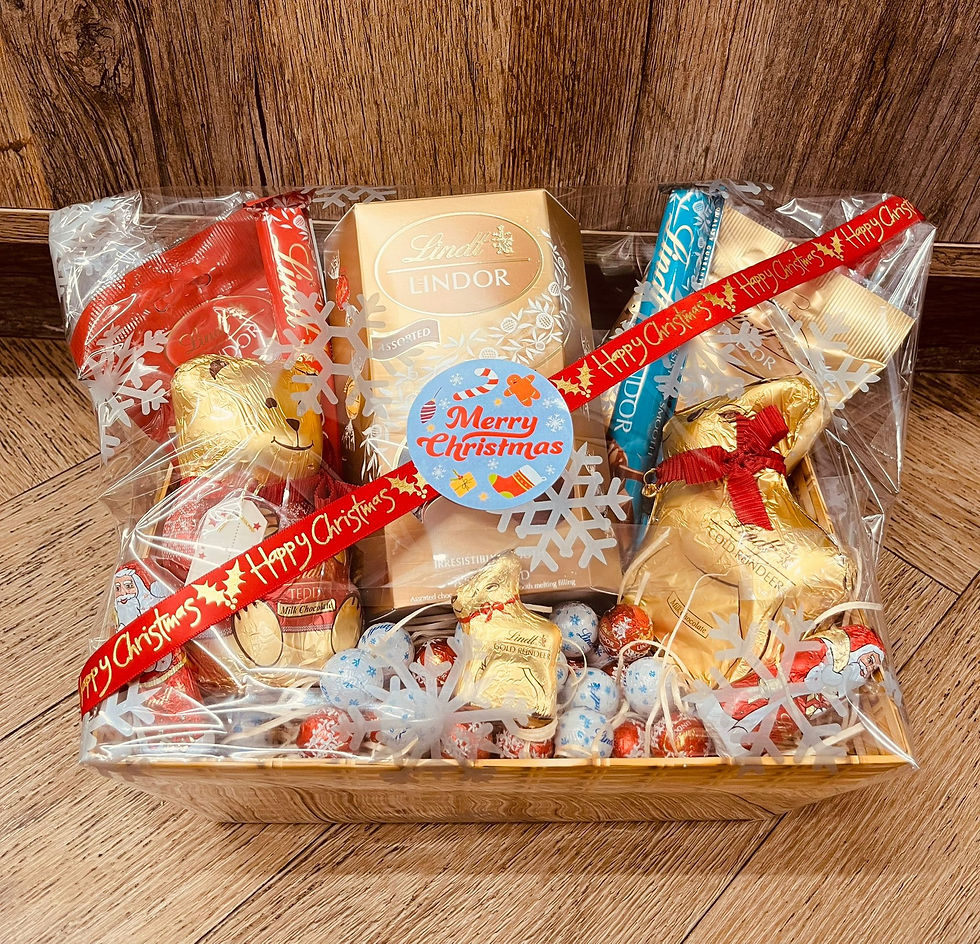 LINDT CHRISTMAS CHOCOLATE HAMPER