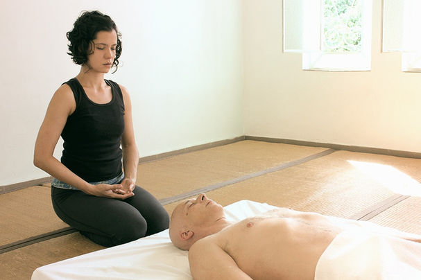 massagem, terapia manual, toque, respiração, terapia corporal.