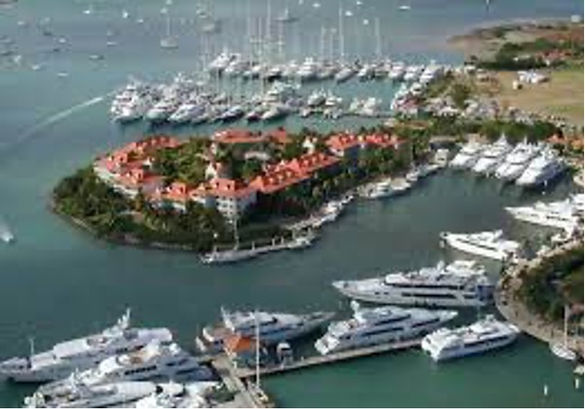 Port de Plaisance Marina et Hotel.jpg