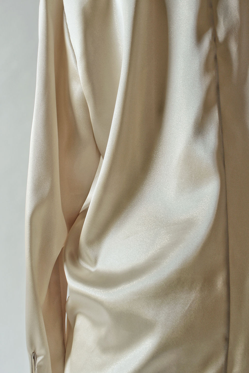Thumbnail: 1/1 Upcycled Glossy Button-Up Scrunch Blouse