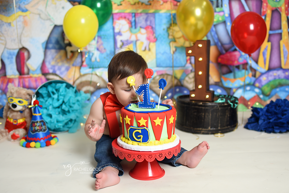 Grayson's CIRCUS themed Cake Smash