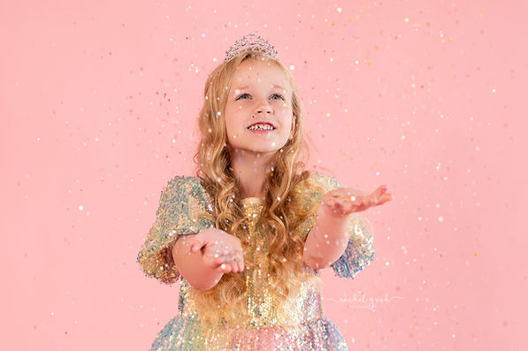 Glitter Mini with Avery. Cleveland Photographers