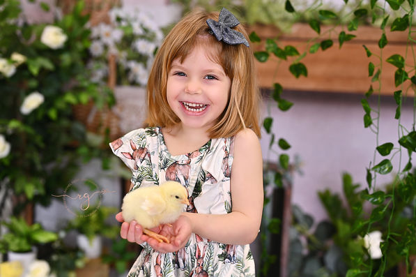 Easter Minis 2023 | Berea Family Photographer, Rachel Good
