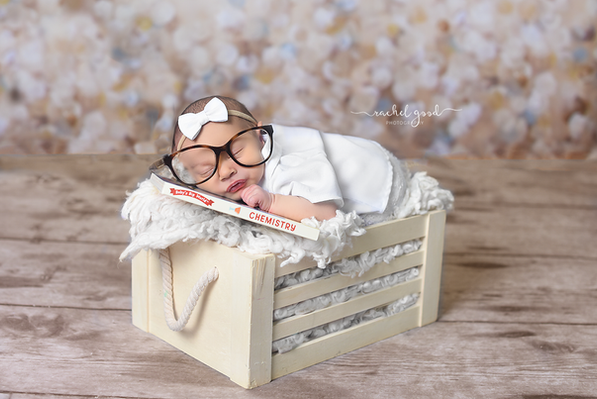 Annabelle. 17 days new. Newborn Photography session.