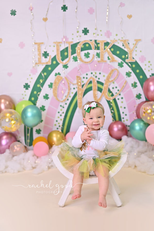 Lucky One Cake Smash with Olivia.