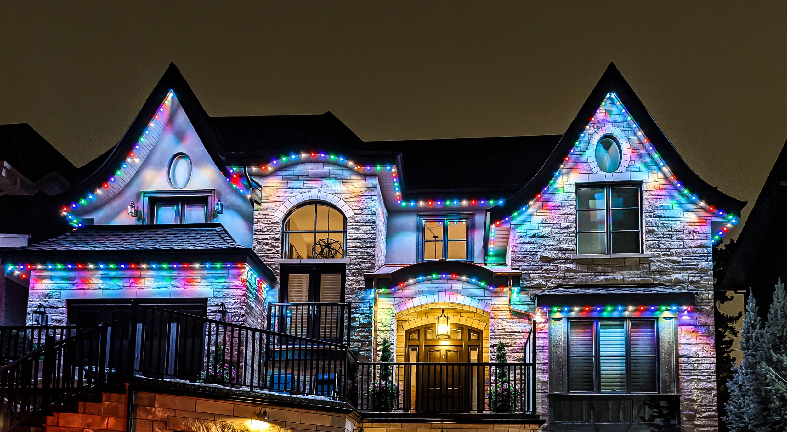 Permanent holiday lights Allure Lighting Calgary
