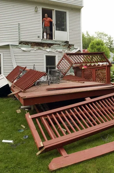 deck collapse