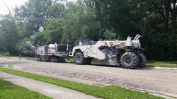 Milling machine and a soil stabilizer