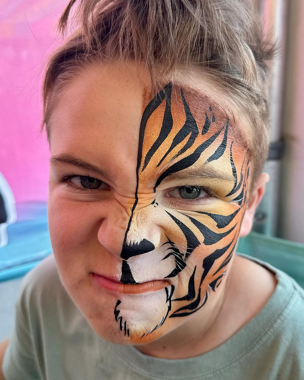 Half Tiger Face