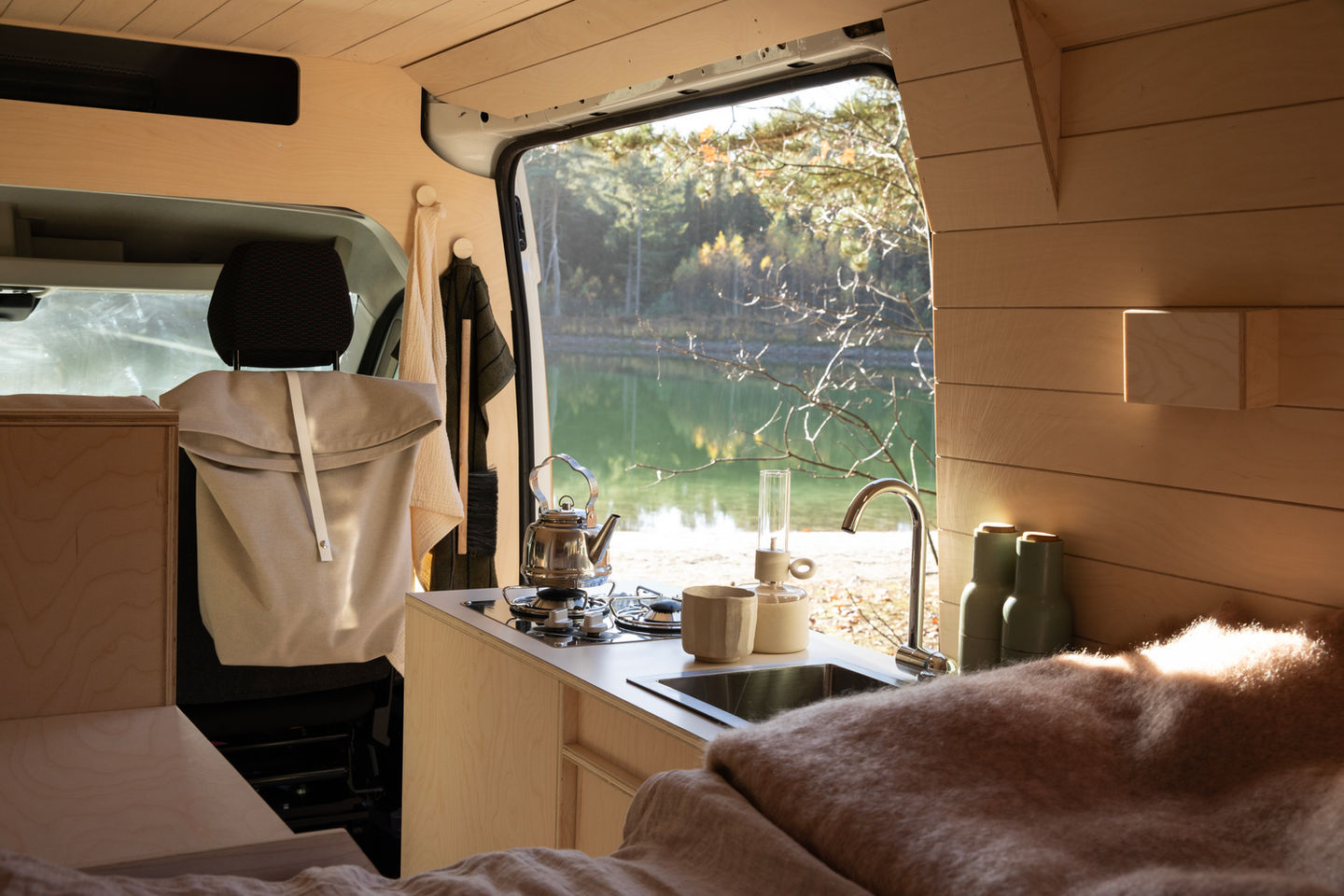 Camperbus, buscamper, omgebouwde bus, Ducato camper kopen huren