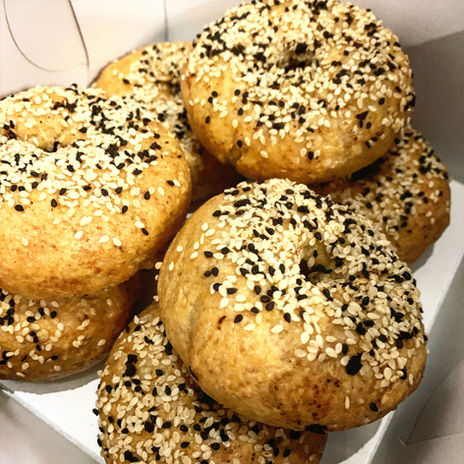 gluten free oat flax bagels with everything seasoning