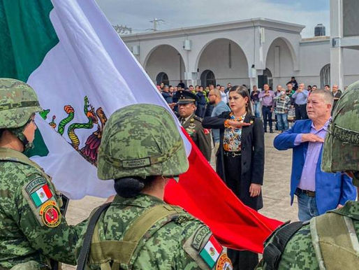 Celebran ceremonia del Día de la Bandera en Saucillo