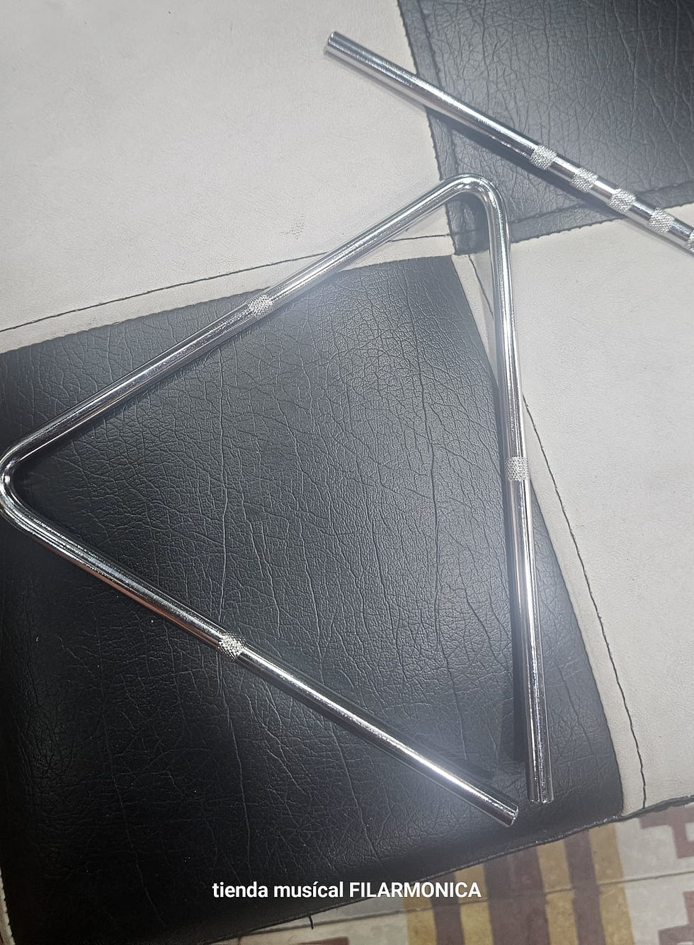 Triángulo de Acero de 17cm - COD: RT606