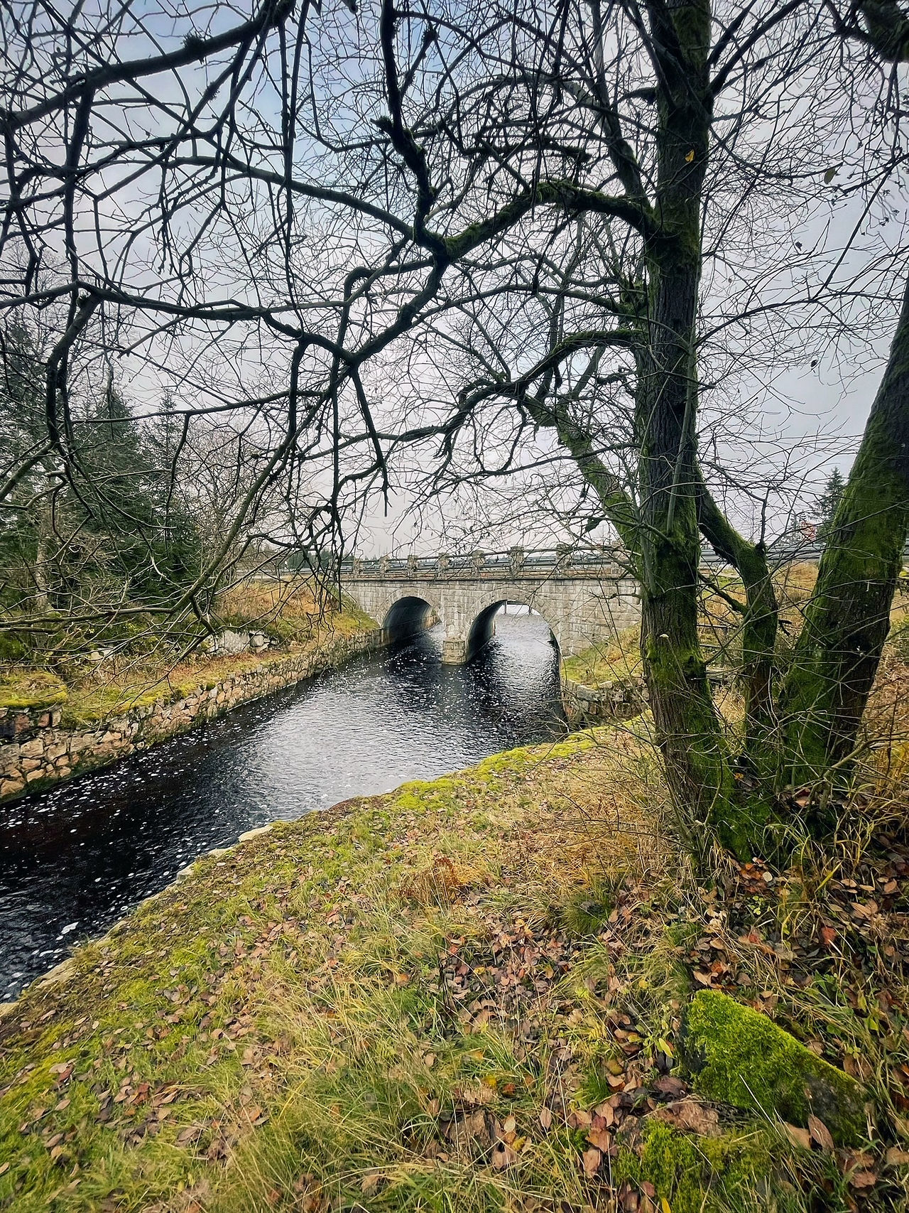 Der Kanal des Überlaufs