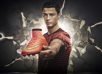 NIKE Mercurial Cristiano Ronaldo  maquillaje y pelo Nao Gayoso