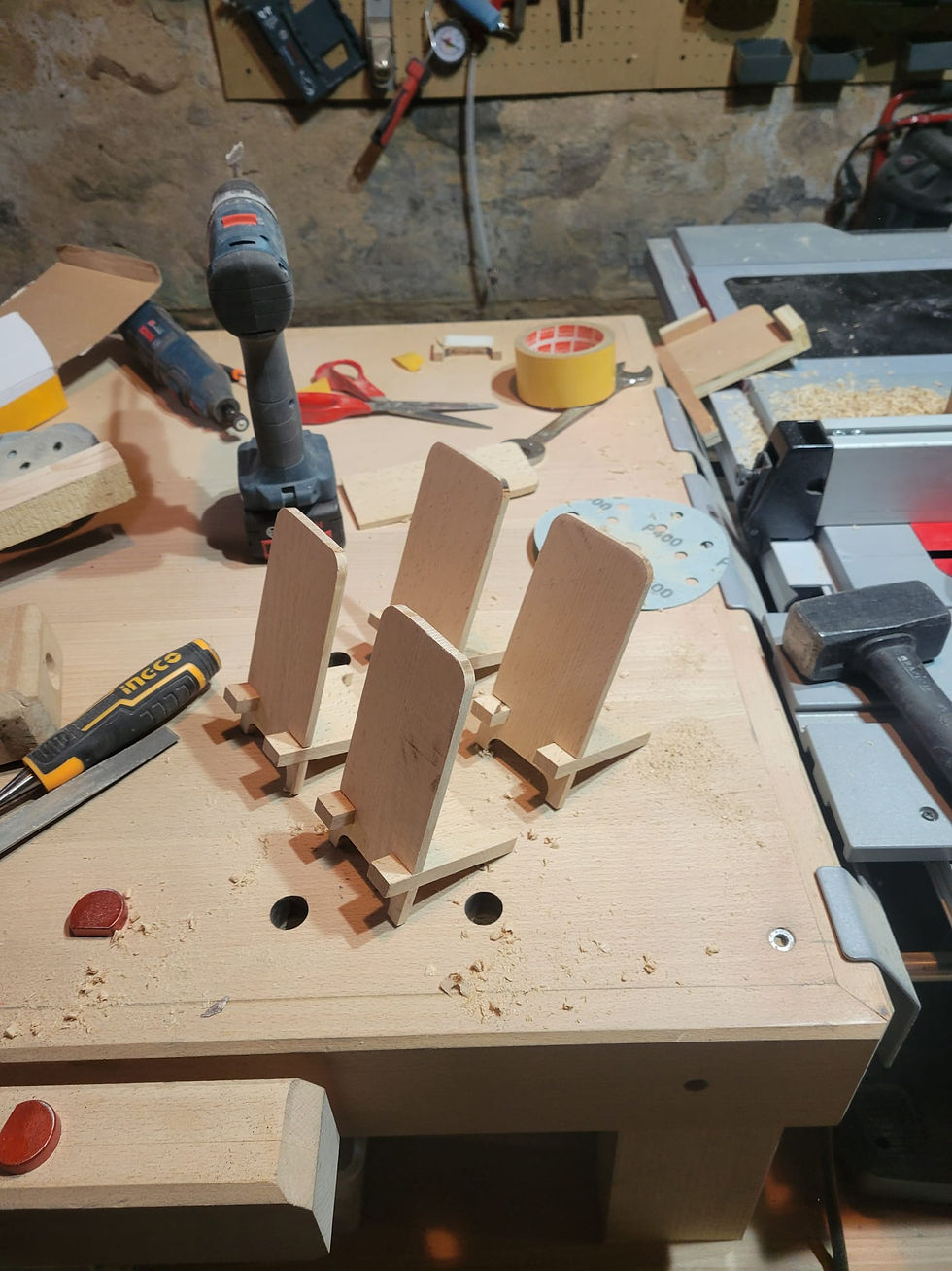 Miniature : Support de téléphone en hêtre