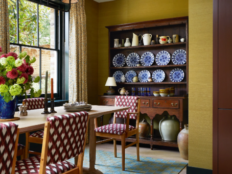 A dining room designed to suit all seasons