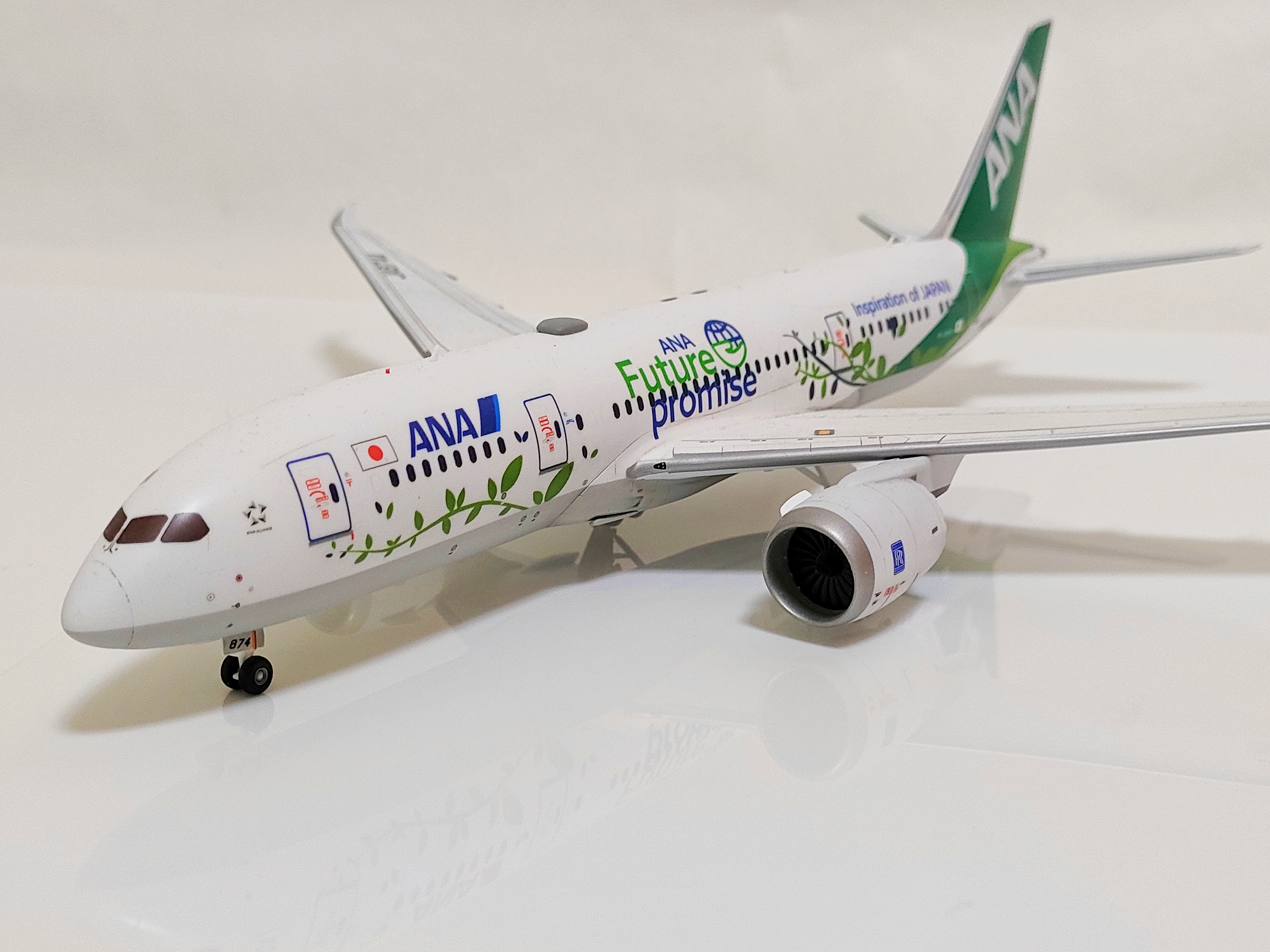 成田空港ジオラマ付 ANA Green Jet B787-8 1/400 成田空港ジオラマ付 ANA Green Jet B787-8 1/400(ANA B787-8