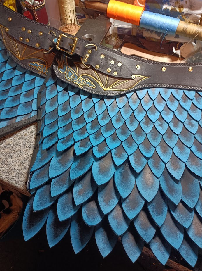 Thumbnail: Dragon Scale Battle Skirt