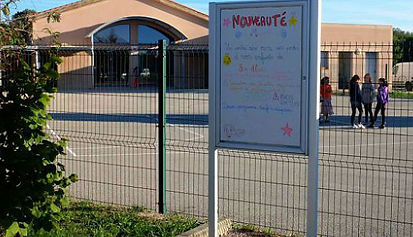 cour du lycée pasteur à la Gande-Combe prés d'Alès dans le Gard