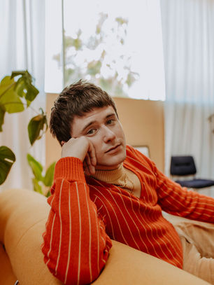 Alec Benjamin: The (Un)Commentary Tour, Never Planning for Moderation, & Introspective Lyricism
