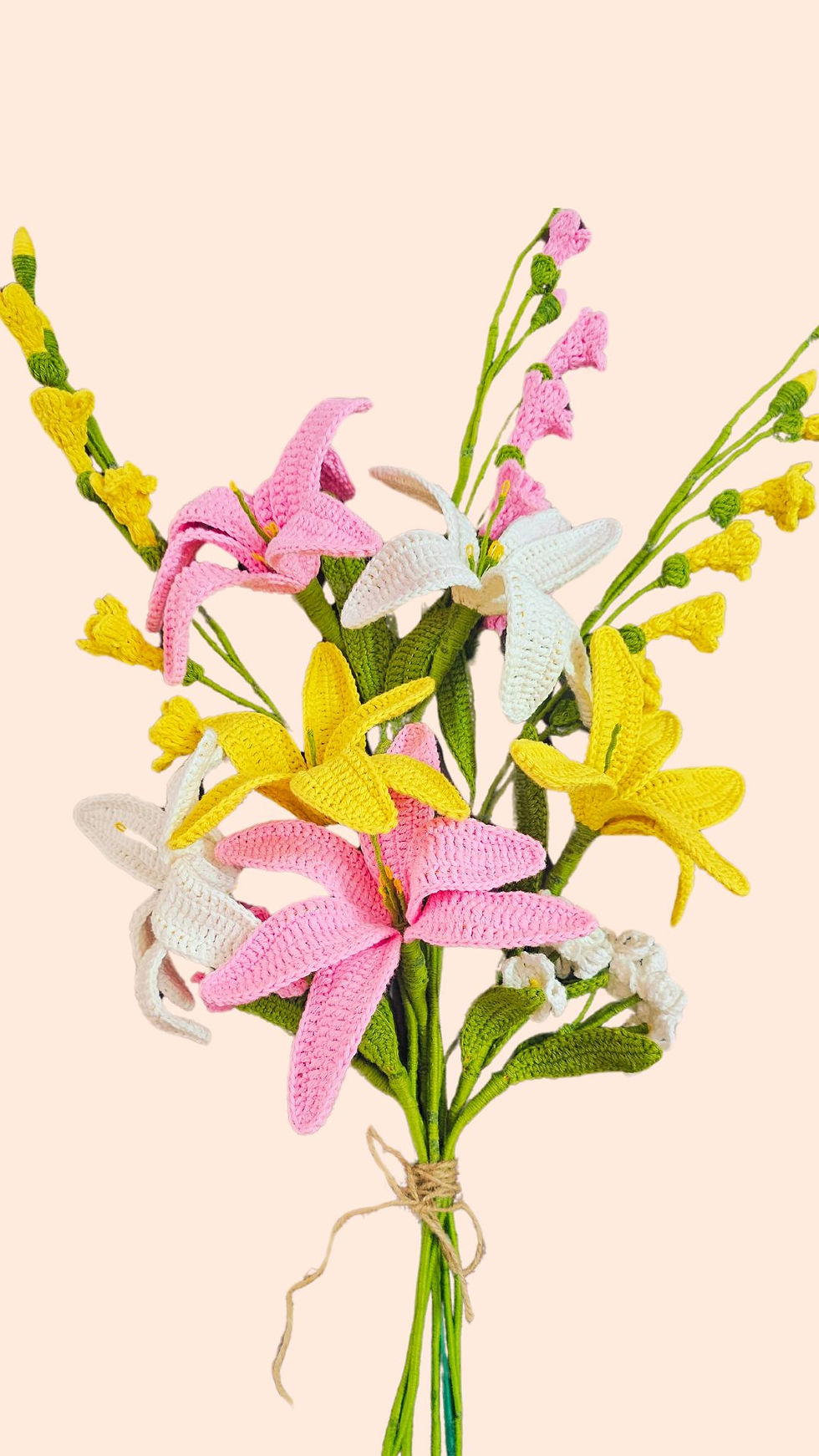 Enchanting Lily Ensemble: Handcrafted Crochet Bouquet