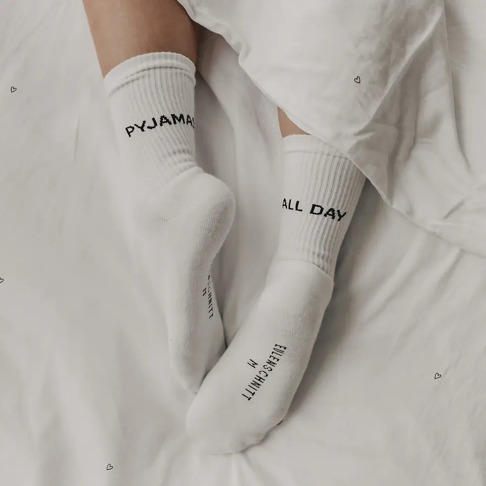 Miniaturbild: "Pyjamas All Day" - nachhaltig produzierte Socken in weiß