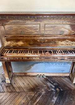 Steinway 1900 avant.jpg