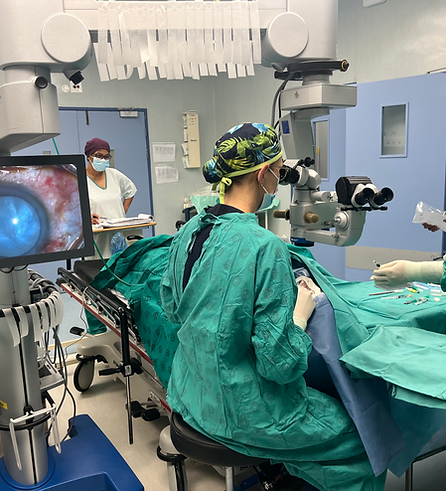 Dr Doug Heale performing cataract surgery