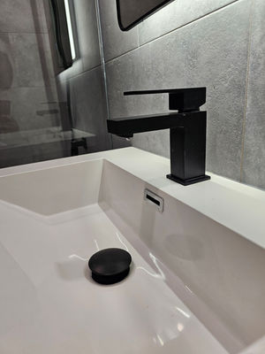 Salle de bain et sous-sol après les travaux à Westmount