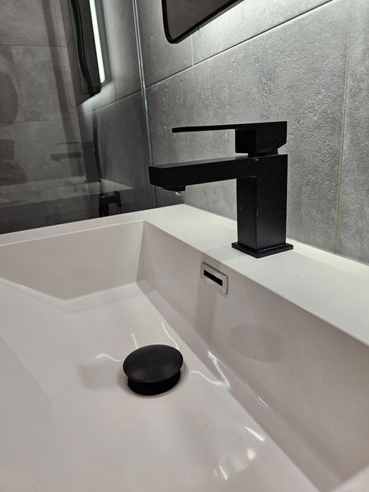 Salle de bain et sous-sol après les travaux à Westmount