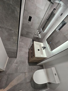 Salle de bain et sous-sol après les travaux à Westmount
