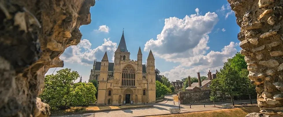 Rochester Cathedral west front — Hrofescaestir and the Rochester thread