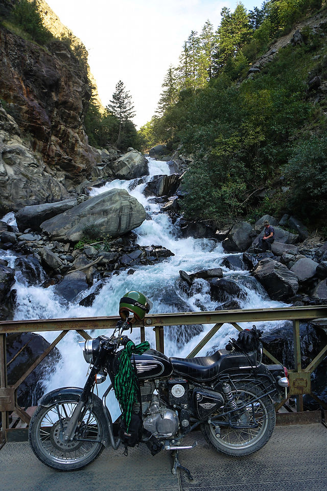 Sideburn Helmet Stories Himalayas 2017 00491